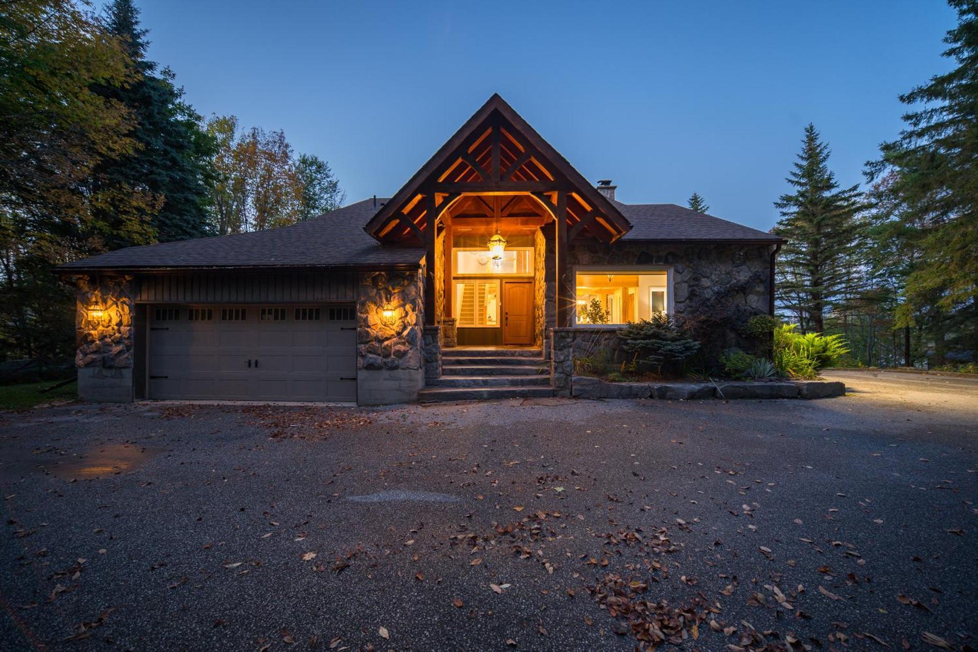 Villa Muskokawaterfront Pooltable 98Tv 6Acres Huntsville Esterno foto