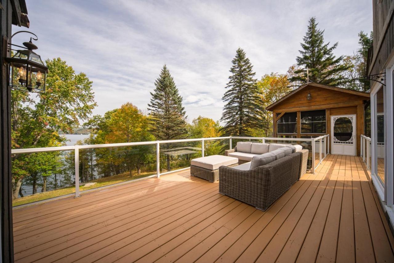 Villa Muskokawaterfront Pooltable 98Tv 6Acres Huntsville Esterno foto