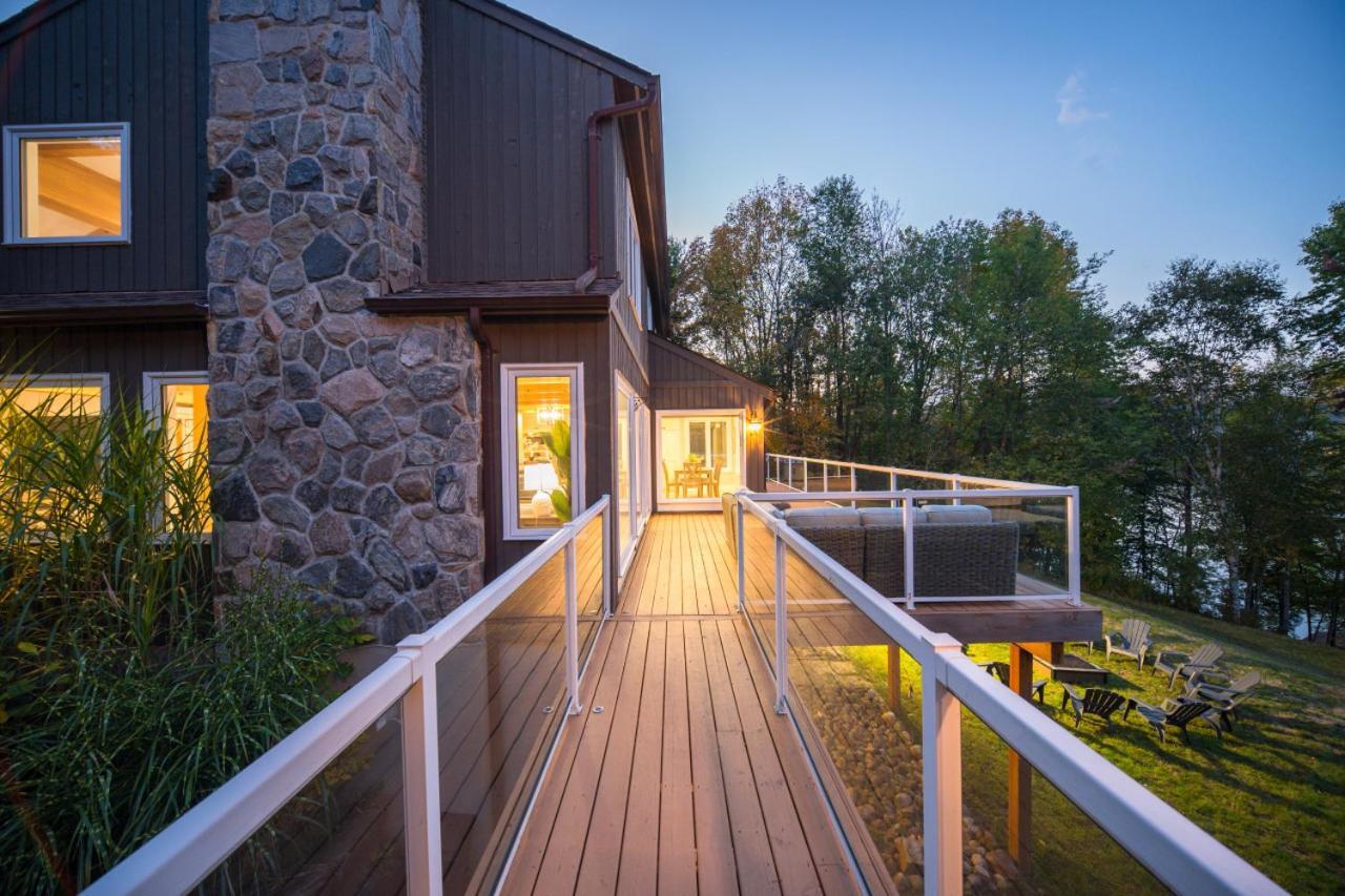 Villa Muskokawaterfront Pooltable 98Tv 6Acres Huntsville Esterno foto