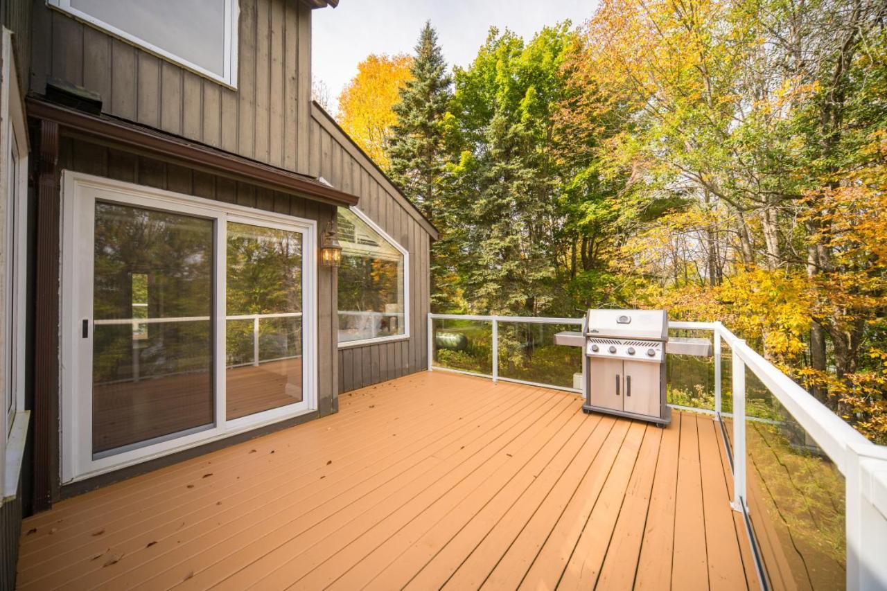 Villa Muskokawaterfront Pooltable 98Tv 6Acres Huntsville Esterno foto