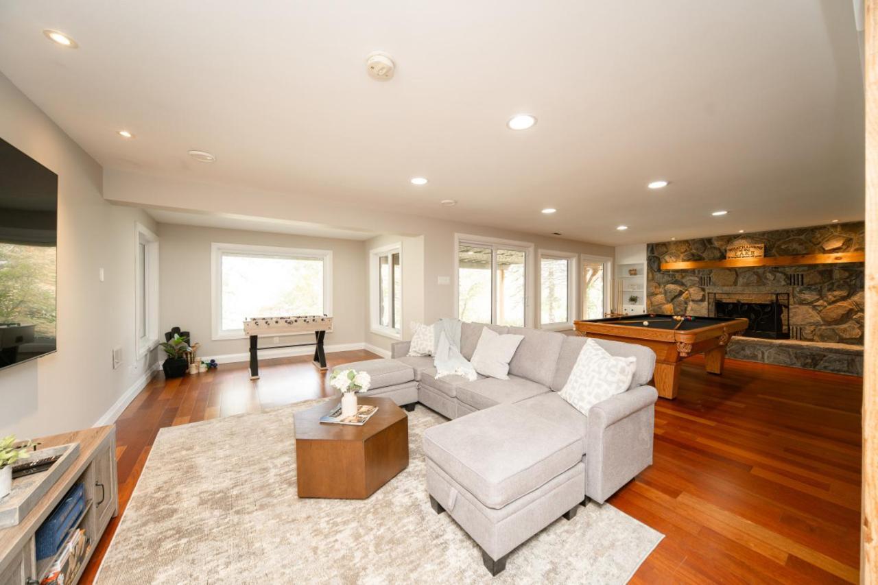 Villa Muskokawaterfront Pooltable 98Tv 6Acres Huntsville Esterno foto